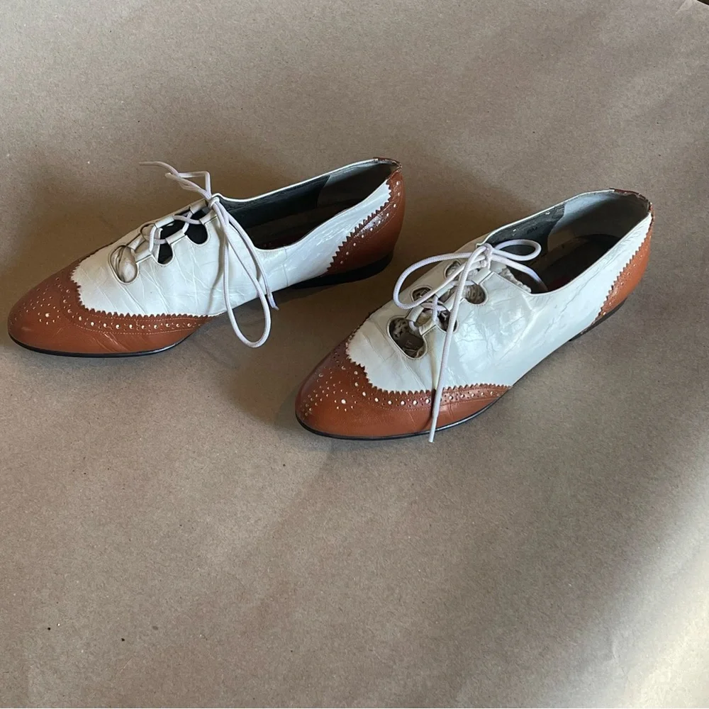 Van Eli White and Brown Wingtip Lace-Up Oxfords - Picture 6 of 8